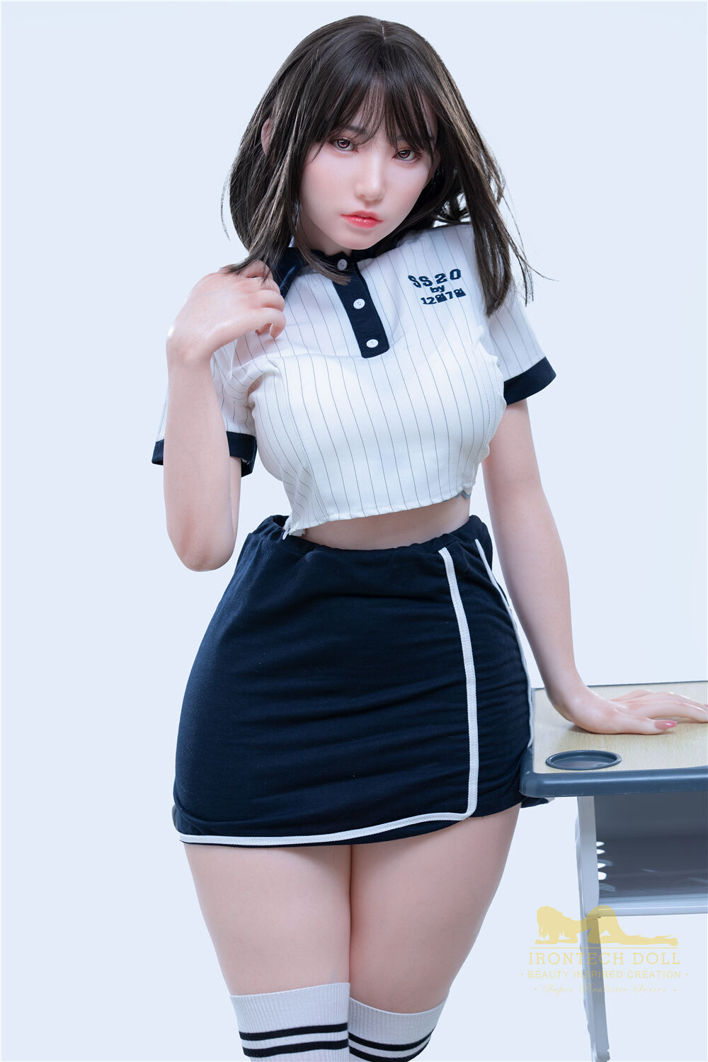 Reseña de la muñeca sexual de silicona de copa F de 153 cm/5 pies - Betty Eugen de Irontech Doll