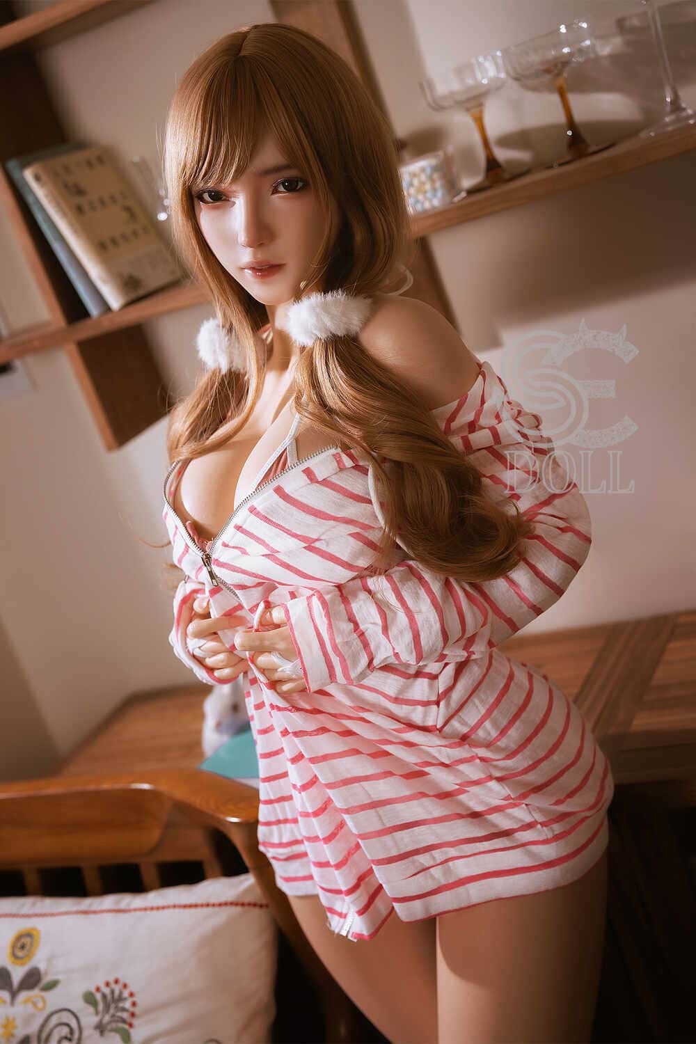 Reseña de la muñeca sexual de silicona de copa E de 161 cm/5 pies 3: Bridget.B de SEDOLL