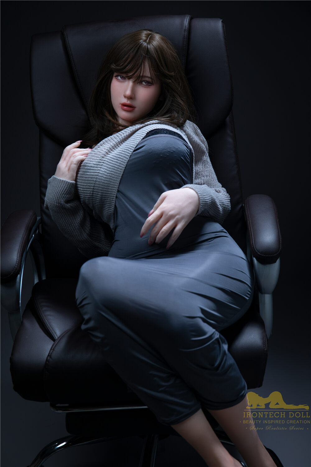 Reseña de la muñeca sexual de silicona Miya (165 cm/5 pies y 5 pulgadas) con copa G - Irontech Doll