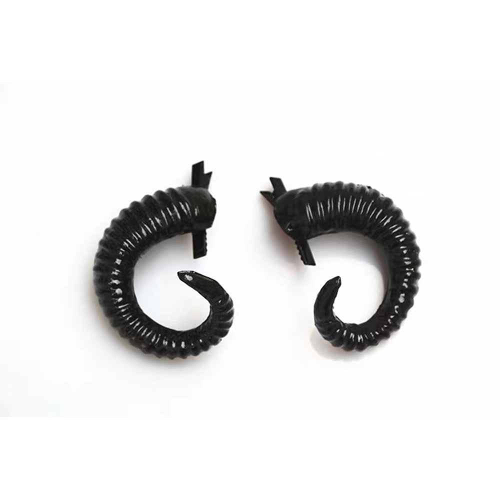 Reseña del tocado gótico de cuernos de carnero: un accesorio impactante para la fashionista audaz