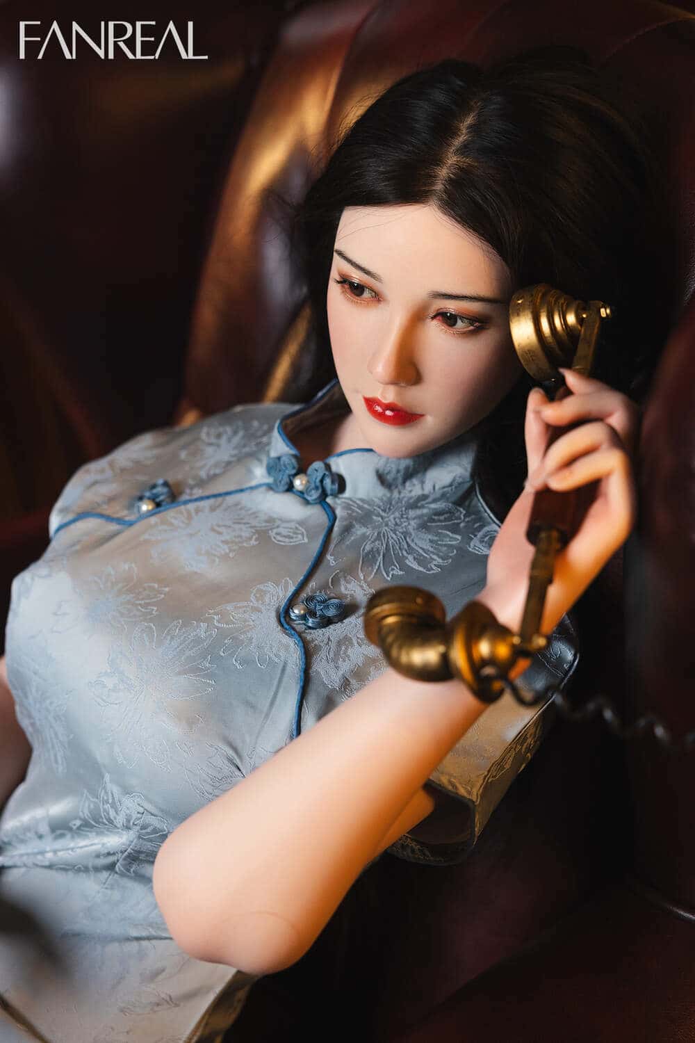 Vivi: Análisis completo de la muñeca sexual de silicona con torso de 1,01 m y copa G de FanReal Doll