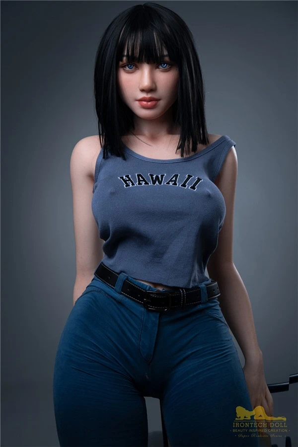 Reseña de la Irontech Doll Rita, una muñeca sexual asiática de 153 cm con curvas seductoras.