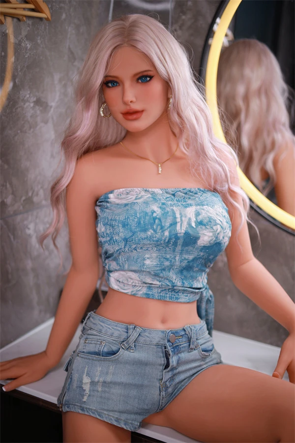 Reseña de la Fire Doll Flora de 166 cm: una muñeca sexual hermosa y moderna con una segunda cabeza gratis