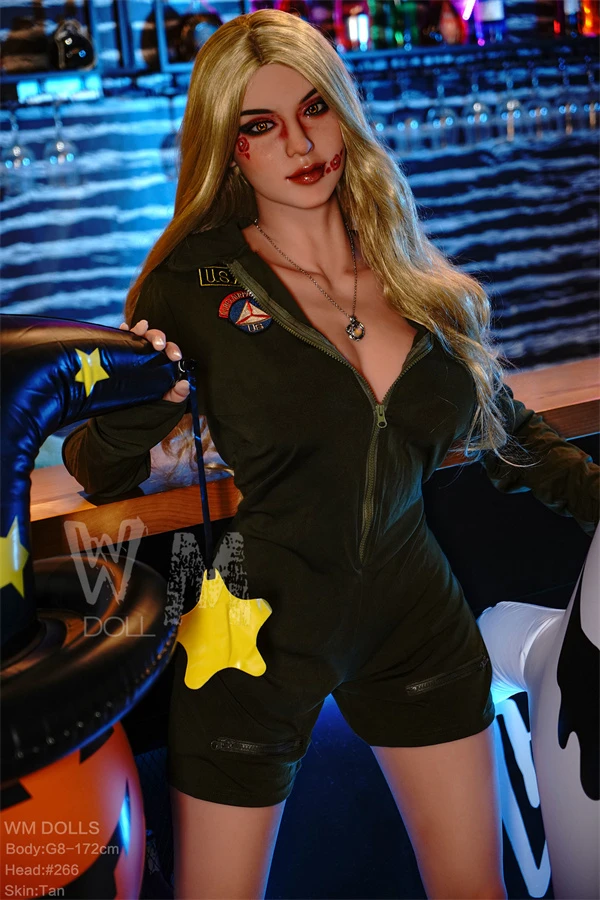 Reseña de la muñeca WM Carly de 172 cm: una rubia madura y realista con una segunda cabeza gratis
