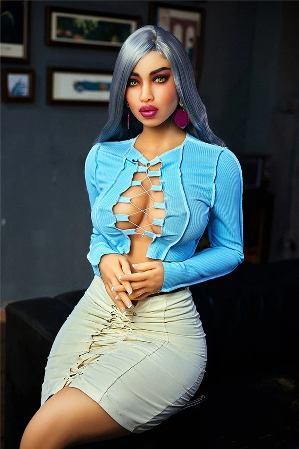 Reseña de la muñeca sexual femenina madura Irontech Doll Adriana de 164 cm