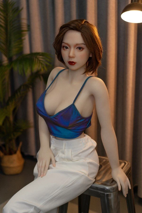 Muñeca AXB Ayleen 165 cm - Reseña de muñeca sexual femenina madura de pelo corto