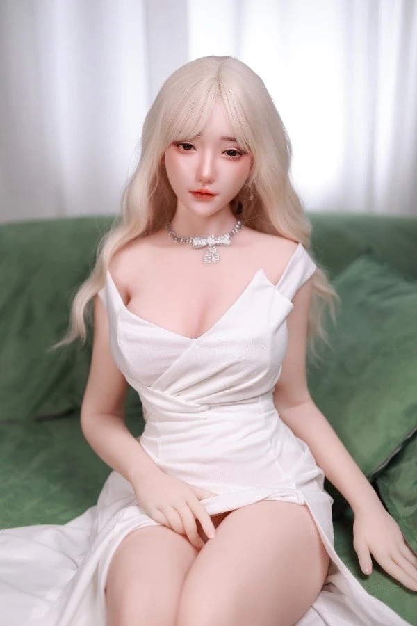 Reseña de la muñeca sexual de silicona rubia DIMU DOLL Romina de 166 cm
