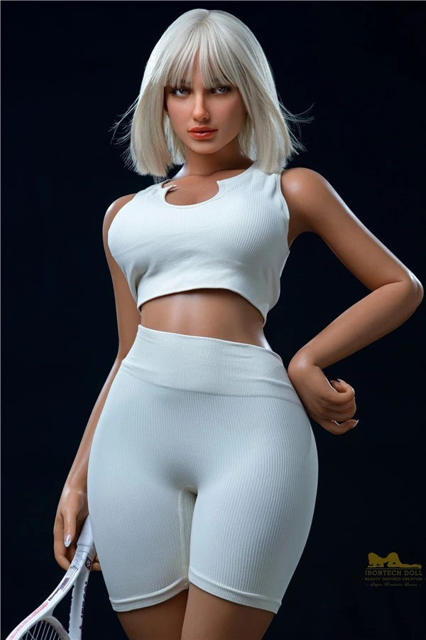 Reseña de la muñeca Irontech Luna de 164 cm: Pechos pequeños, trasero grande: una mirada completa a esta muñeca sexual femenina