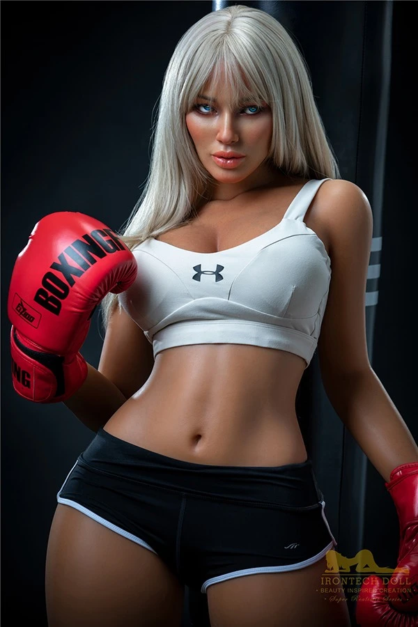 Irontech Doll presenta a Mallory, una sexy muñeca deportiva de silicona premium de 164 cm