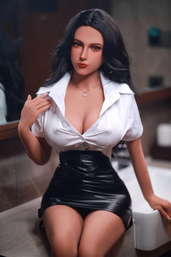 Reseña de la Fire Doll Juniper de 156 cm: Una mirada detallada a la sexy muñeca sexual madura y tetona con opción de segunda cabeza gratis