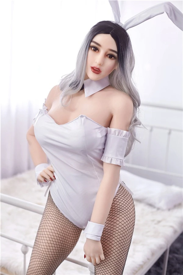 Irontech Doll presenta a Elina (159 cm): la atractiva muñeca sexual conejita