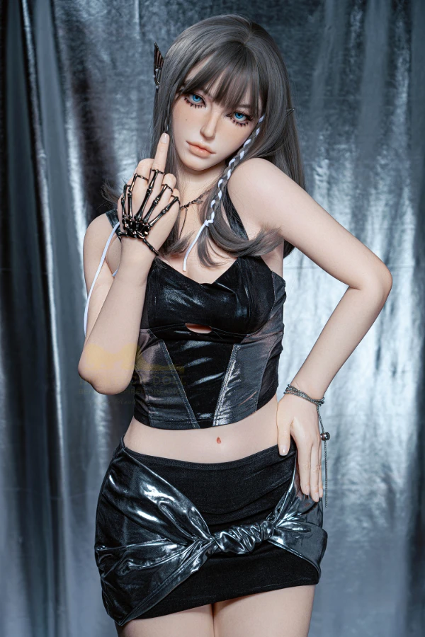 Reseña de la muñeca Irontech Jenna de 163 cm: una elegante muñeca sexual de silicona con un atractivo moderno.