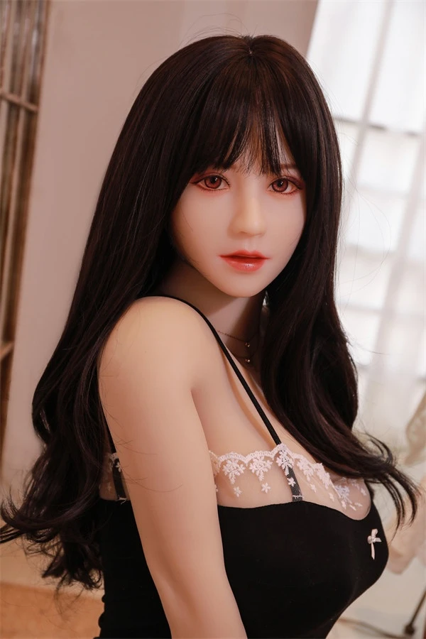 Reseña de la muñeca sexual japonesa Rifrano Juliette de 168 cm con curvas