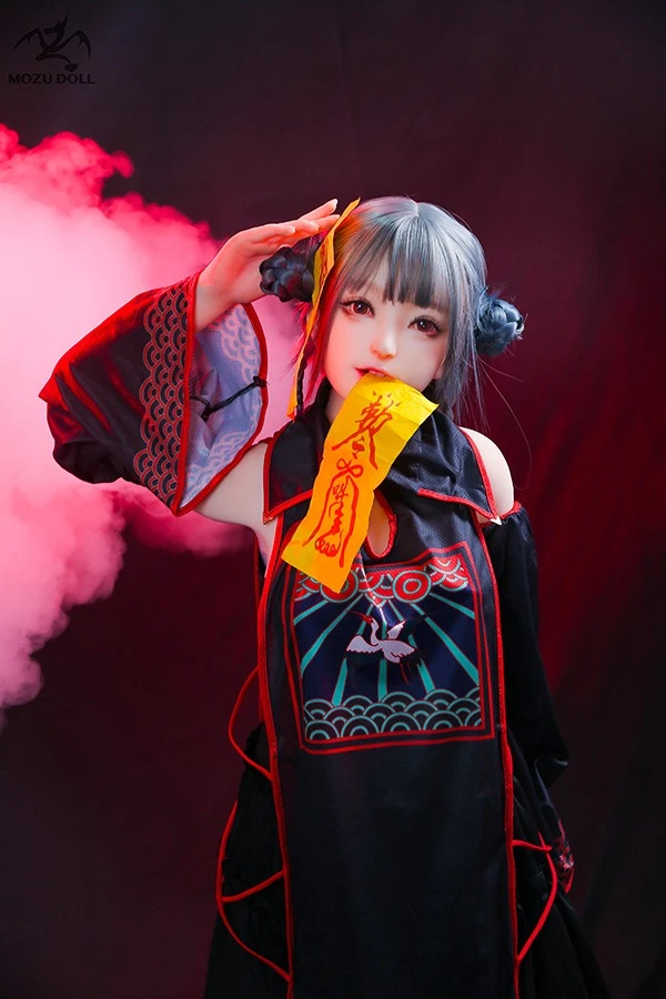MOZU Doll - Adorable muñeca sexual zombi Sarai de 145 cm inspirada en el anime con atuendo de regalo