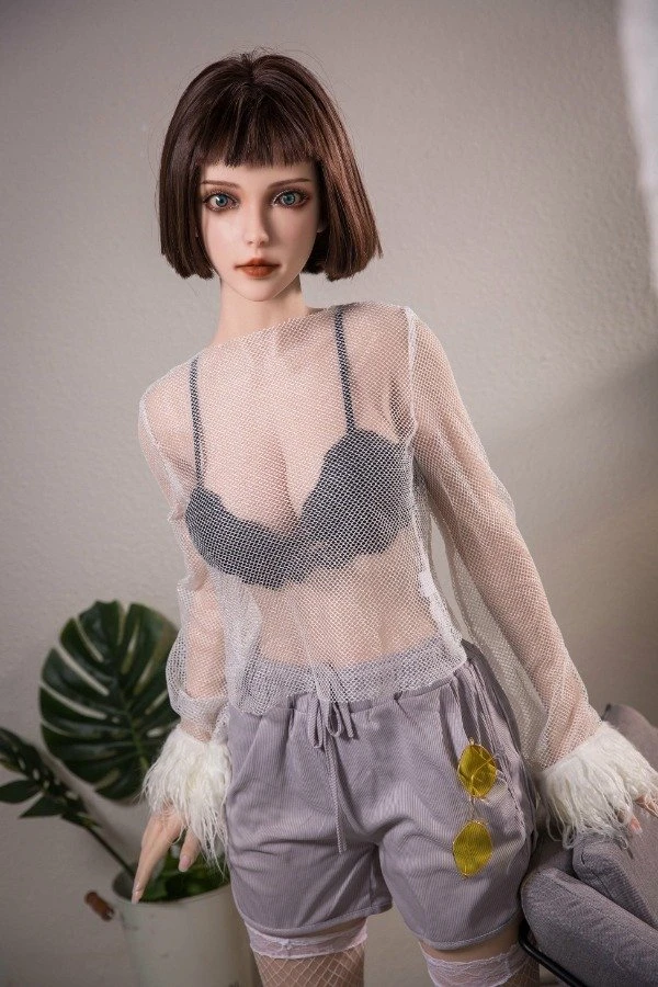 Qita Doll presenta a Mathilda, la muñeca sexual profesional de 162 cm.
