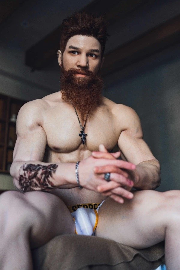 Muñeca realista Charles de 180 cm: un atractivo compañero masculino maduro. Reseña.