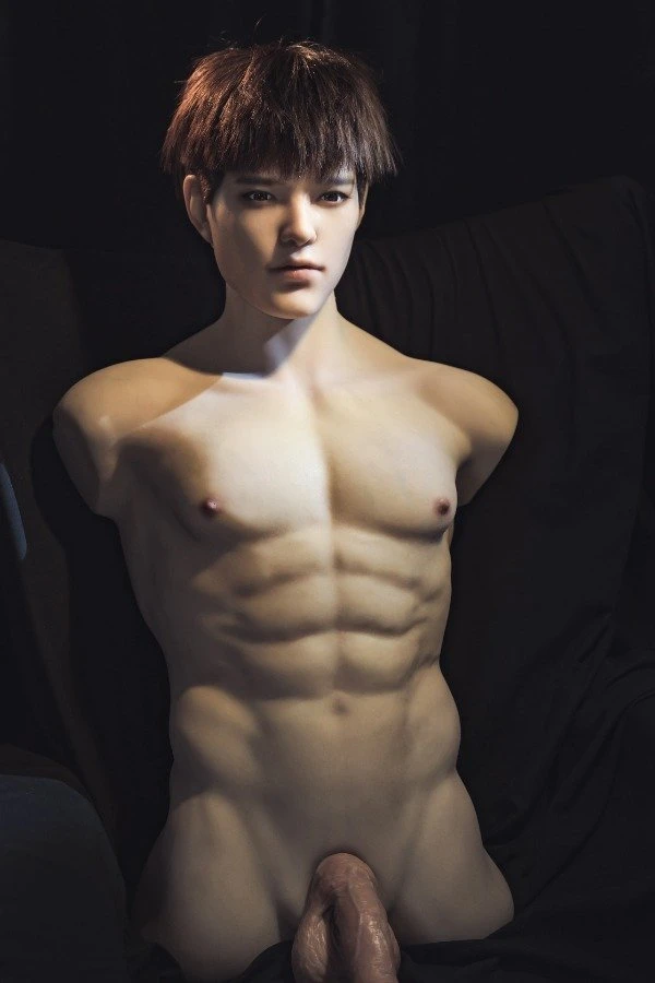 Reseña del muñeco sexual masculino asiático musculoso Brian de 82 cm