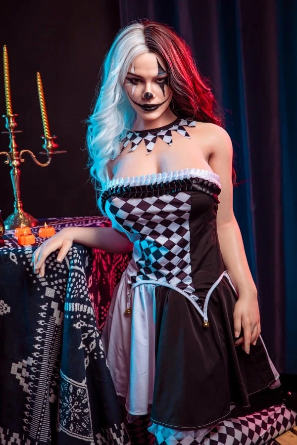 Reseña de la muñeca realista de Halloween Starpery Hailey de 163 cm con copa G