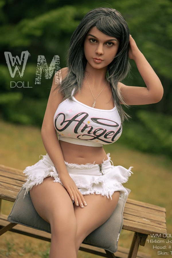 WM Dolls Hana 164 cm: Análisis detallado de la muñeca sexual realista, madura y regordeta, con opción de segunda cabeza de cortesía.