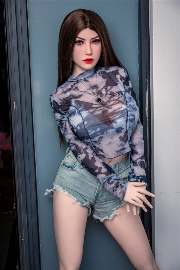 Explora el encanto de la muñeca sexual TPE Jaliyah de 160 cm con curvas generosas y cabeza adicional de cortesía