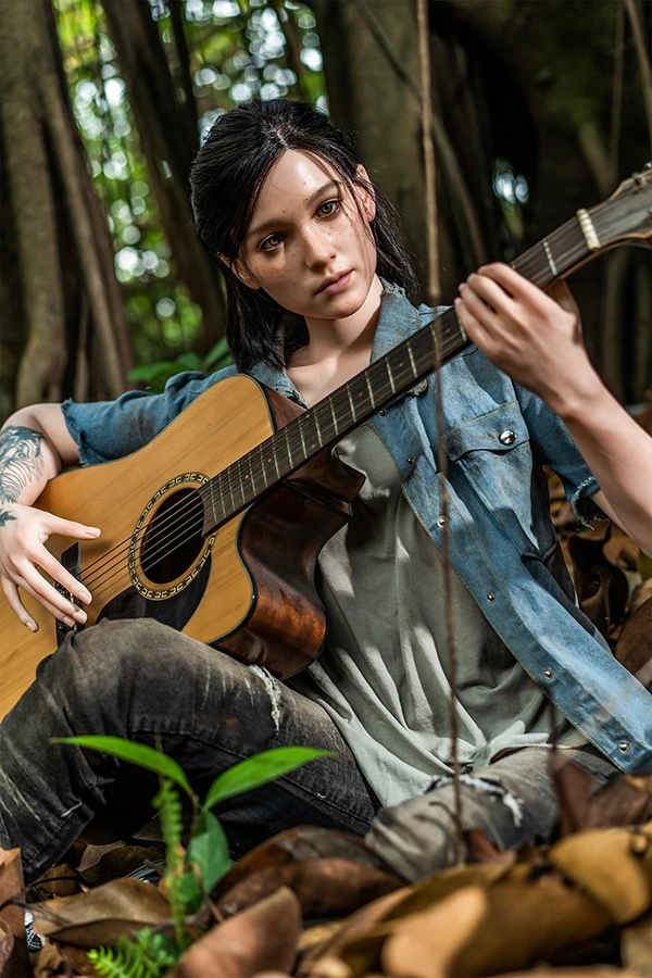 Muñeca sexual hiperrealista Ellie de The Last of Us (168 cm) de Game Lady