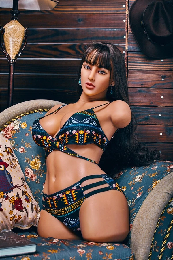 Reseña de la muñeca Irontech Amy de torso maduro marrón claro de 90 cm