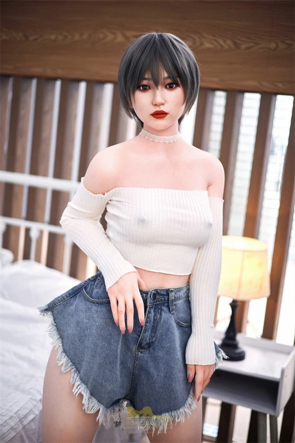 Irontech Doll presenta a Frances (152 cm), la muñeca sexual japonesa de pelo corto más realista.