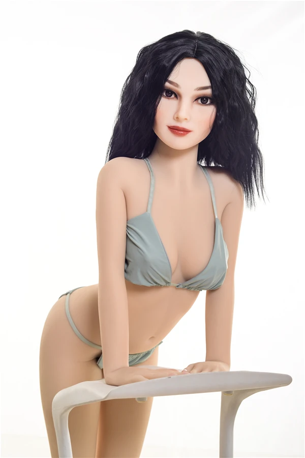 Irontech Doll lanza Remy, una impresionante muñeca sexual de cabello negro de tamaño natural de 155 cm.