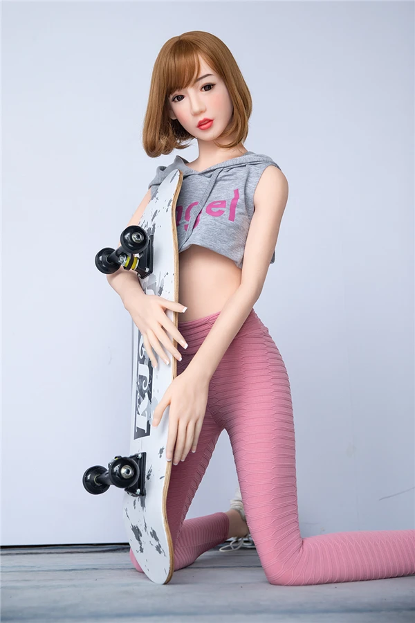 Muñeca sexual coreana rubia y atlética Azariah de 168 cm