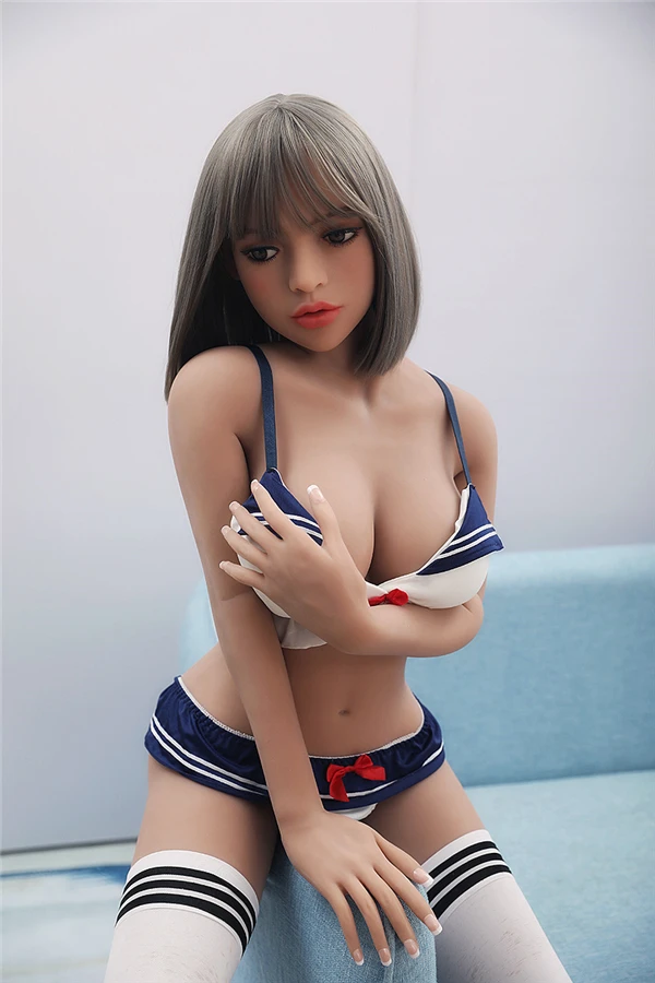 Muñeca de amor japonesa realista Clare con características realistas y altura de 151 cm